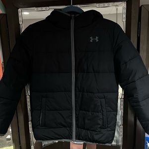Boys Under Armour winter coat size JM(10/12)